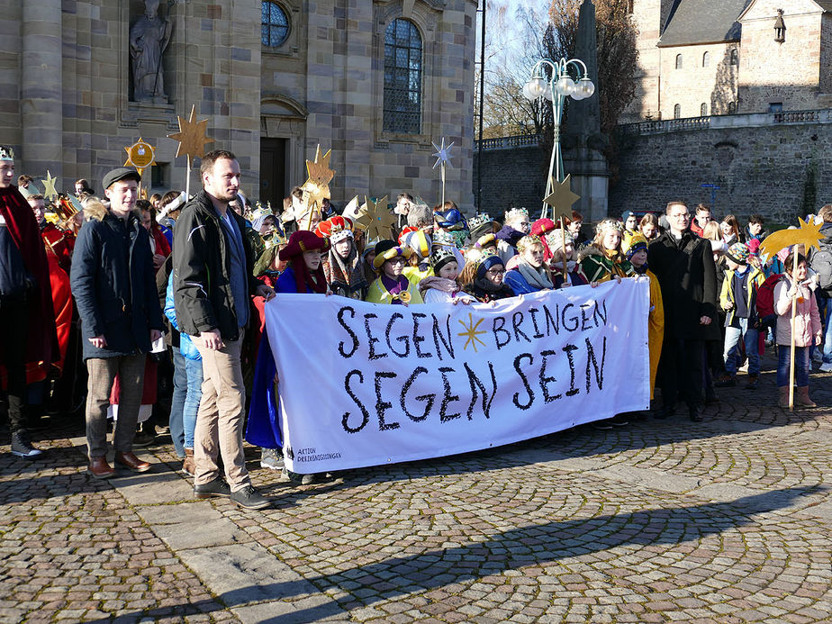 Aussendung der Sternsinger im Hohen Dom zu Fulda (Foto: Karl-Franz Thiede)